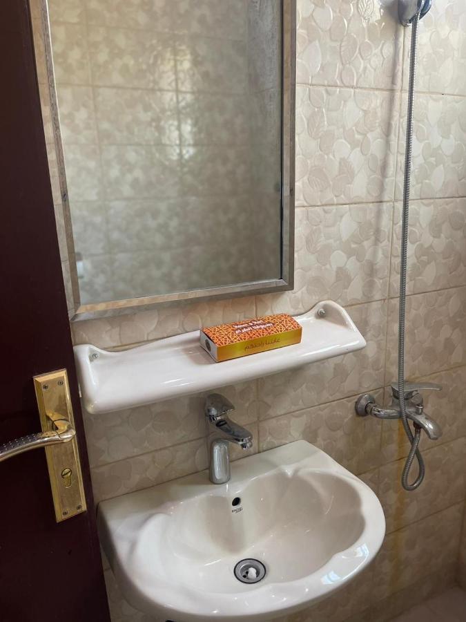 Spacious Apartments At Basla St 3 Mins From King Fahd Stadium Ar Riyad Esterno foto