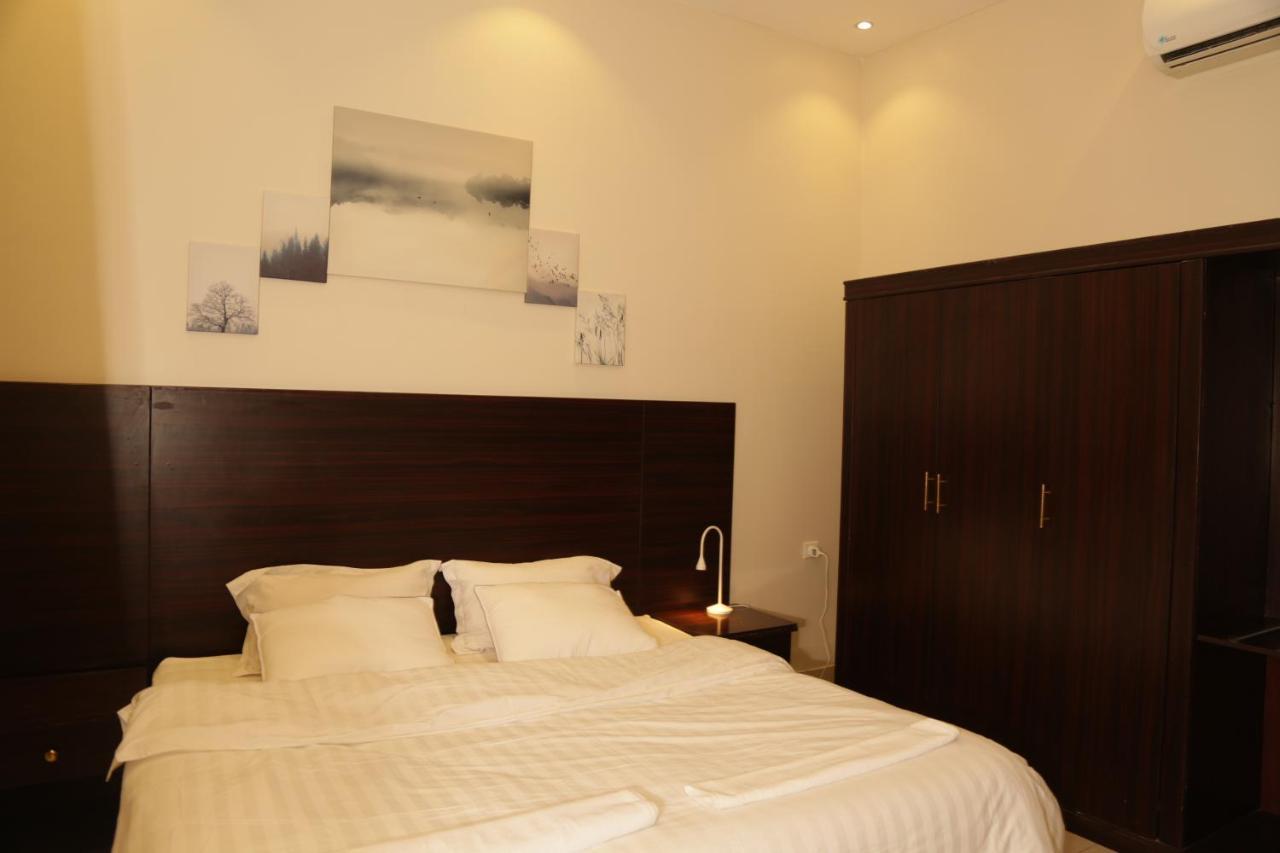 Spacious Apartments At Basla St 3 Mins From King Fahd Stadium Ar Riyad Esterno foto