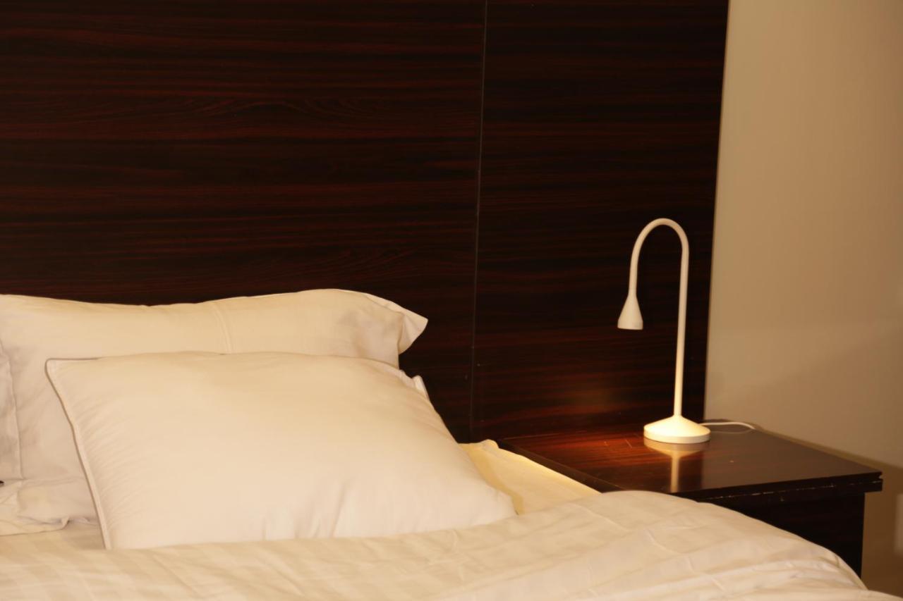 Spacious Apartments At Basla St 3 Mins From King Fahd Stadium Ar Riyad Esterno foto