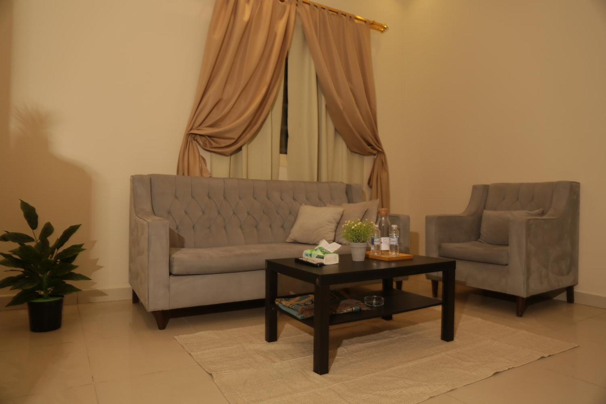 Spacious Apartments At Basla St 3 Mins From King Fahd Stadium Ar Riyad Esterno foto